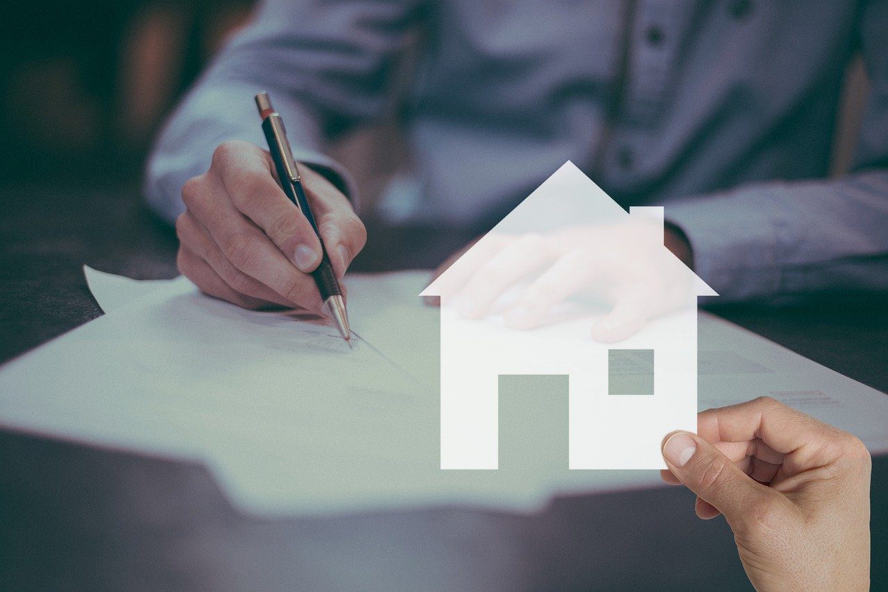 Things to Know About Insurance Adjusters