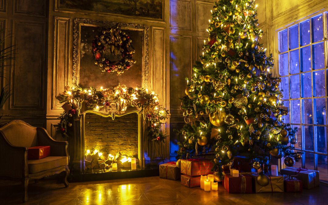 4 Holiday Decorating Tips to Keep Your Home Damage-Free All Season