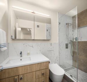 Modern brown and marble grey bathroom
